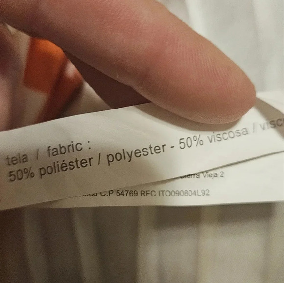 Touche Balneaire Red and cream tie front top/coverup. Size medium - Picture 10 of 11